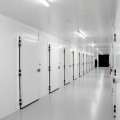 Single-cold-room-hinged-door-right-opening-white-200-100cm-without-counter-frame-bottom-frame-typeA-locking-mechanism-freezing-applications-INFRACA