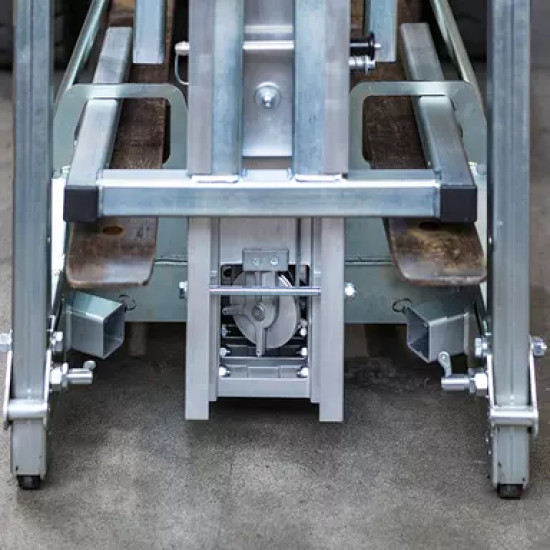 Lifting crank LM575 S4.2 with maximum weight of 380kg, 5.75m, BOCKER