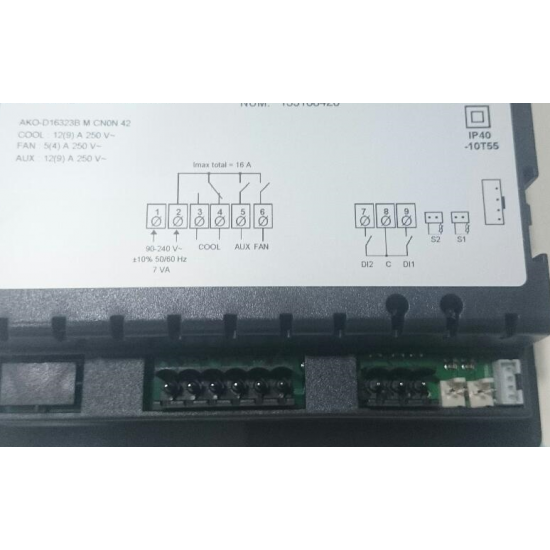 Temperature controller of large dimencions with 3 relay,D16323,-50/+150ºC,230V,timer defrost,decimal point,AKO ... . Temperature controller of large dimencions with 3 relay,D16323,-50/+150ºC,230V,timer defrost,decimal point,AKO ... .